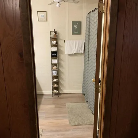 The Iris Garden Downtown Cottages And Suites Nashville Room photo