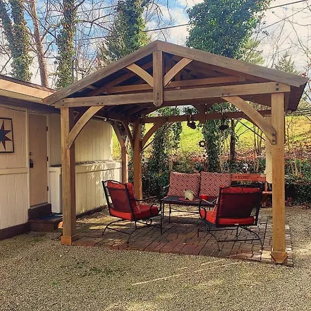 The Iris Garden Downtown Cottages And Suites Nashville Room photo