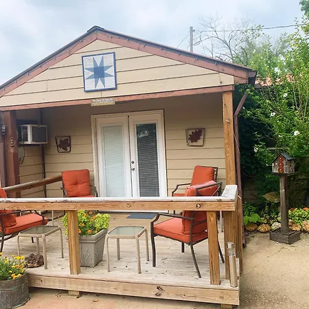 The Iris Garden Downtown Cottages And Suites Nashville Room photo