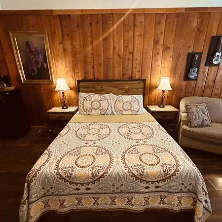 The Iris Garden Downtown Cottages And Suites Nashville Room photo