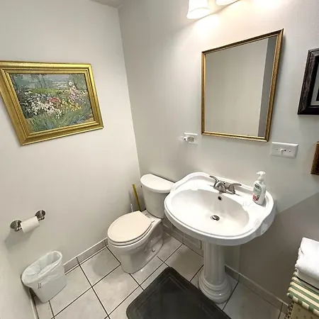 The Iris Garden Downtown Cottages And Suites Nashville Room photo