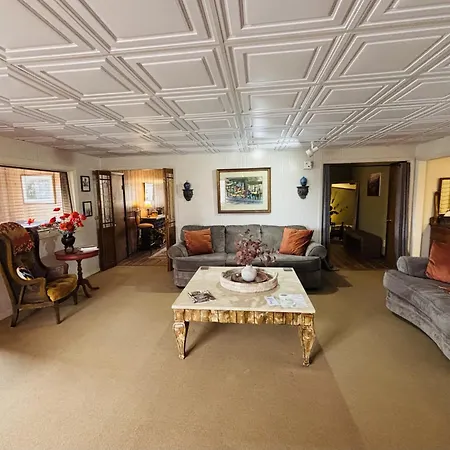 The Iris Garden Downtown Cottages And Suites Nashville Room photo