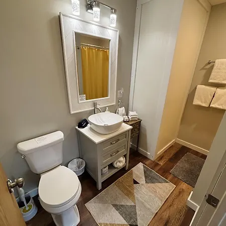 The Iris Garden Downtown Cottages And Suites Nashville Room photo