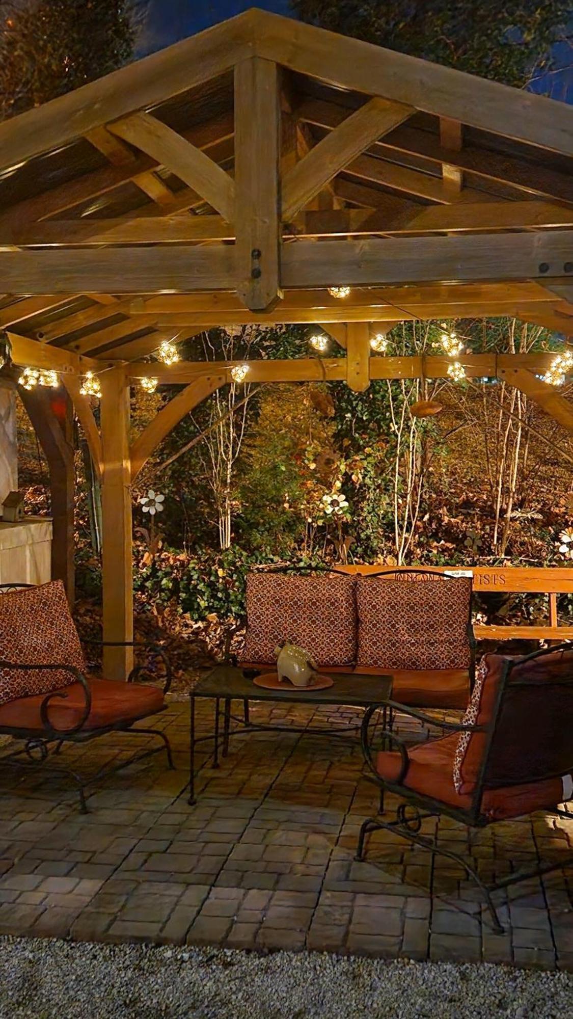 The Iris Garden Downtown And Lodge Nashville